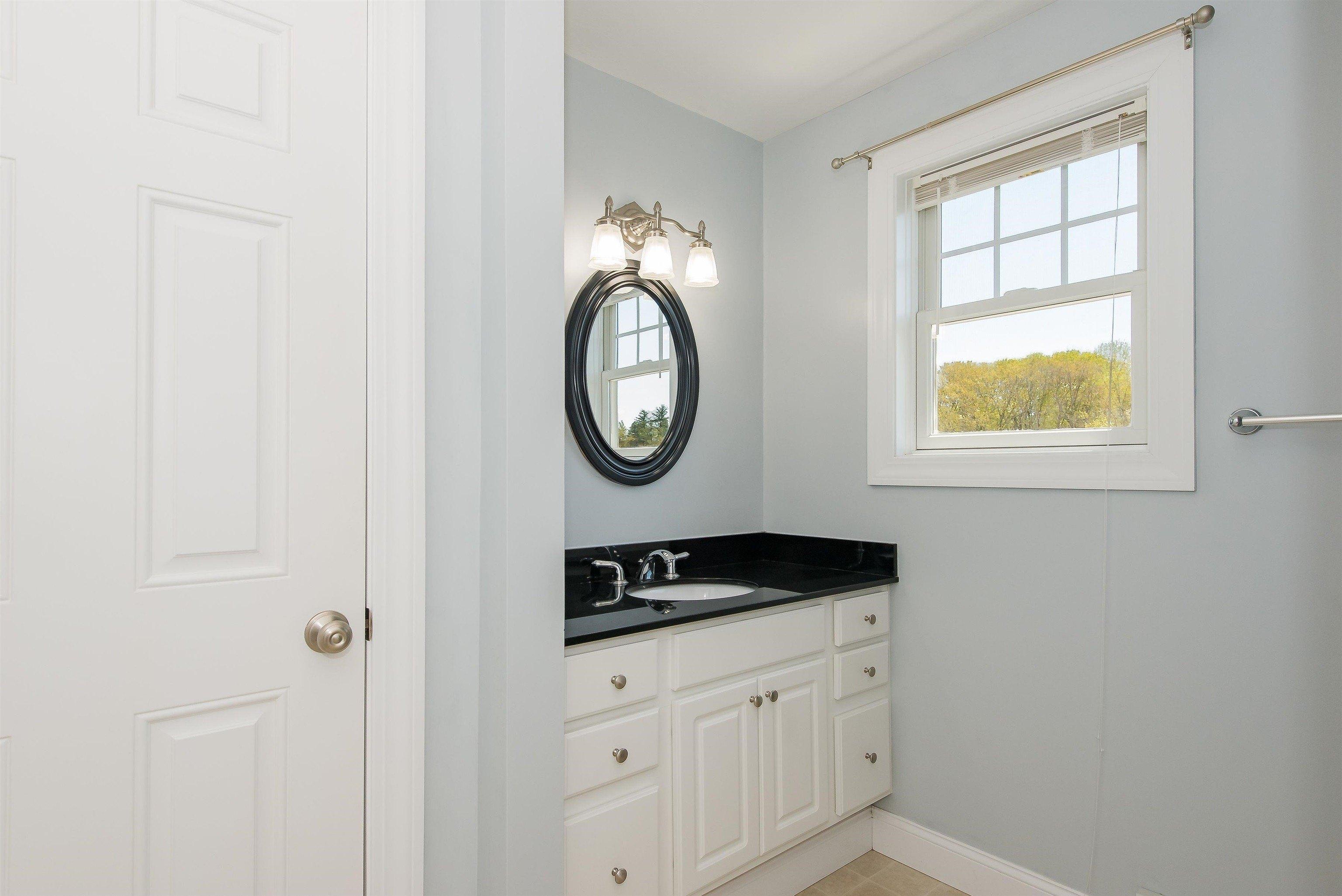 Gagne St, Rochester, NH 03867