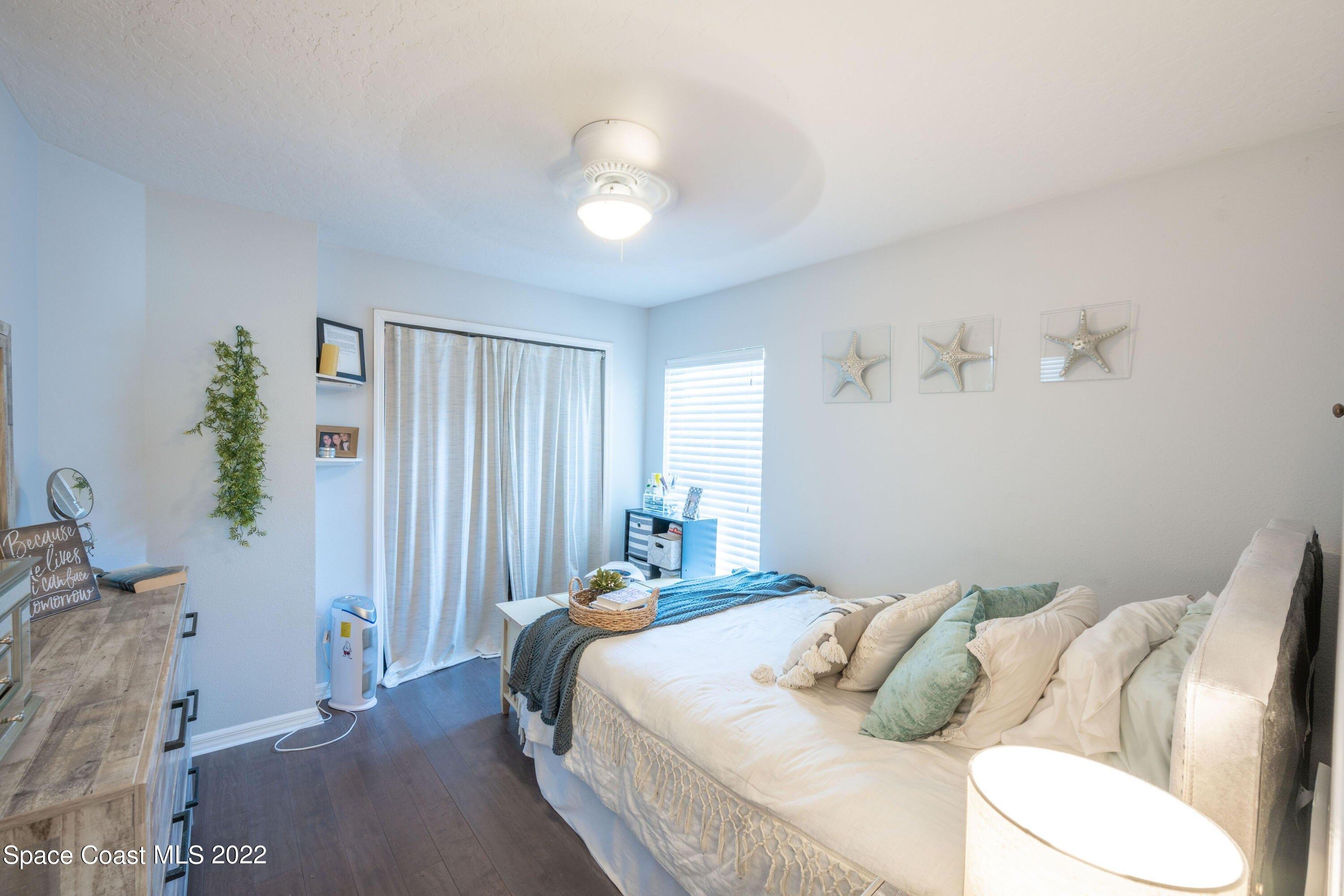 Newbury Cir, Melbourne, FL 32940