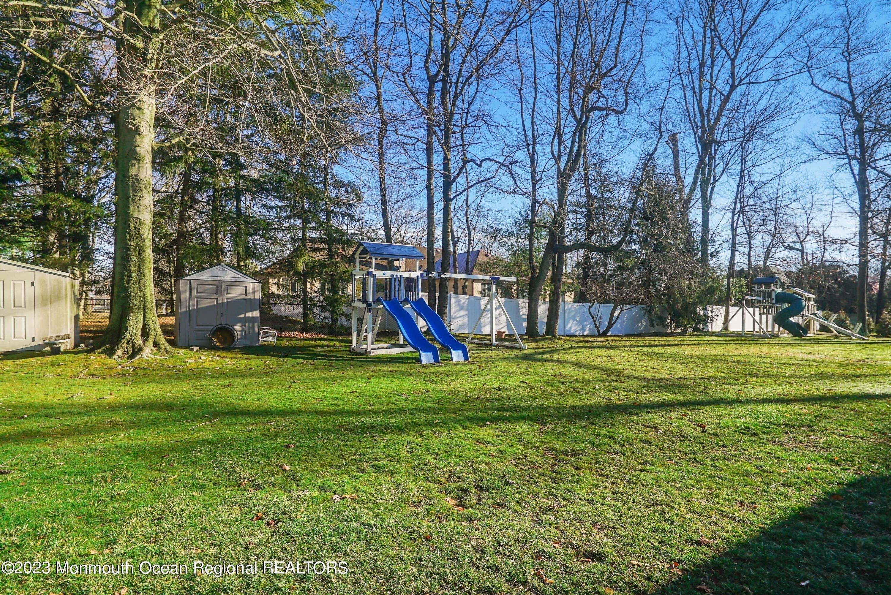 Runyan Ave, Deal, NJ 07723