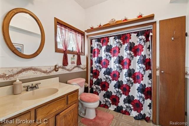Horan St, Carleton, MI 48117