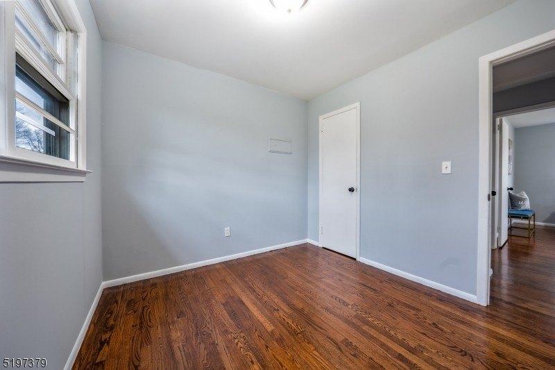 Joanne Way, Springfield, NJ 07081
