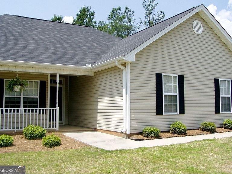 High Green Dr, Statham, GA 30666