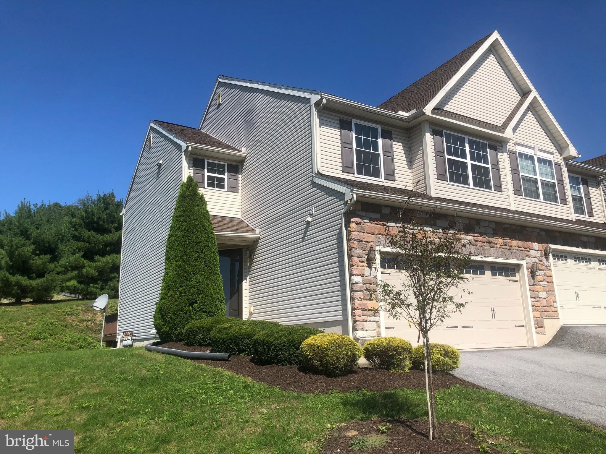E Abby Ln, Schuylkill Haven, PA 17972