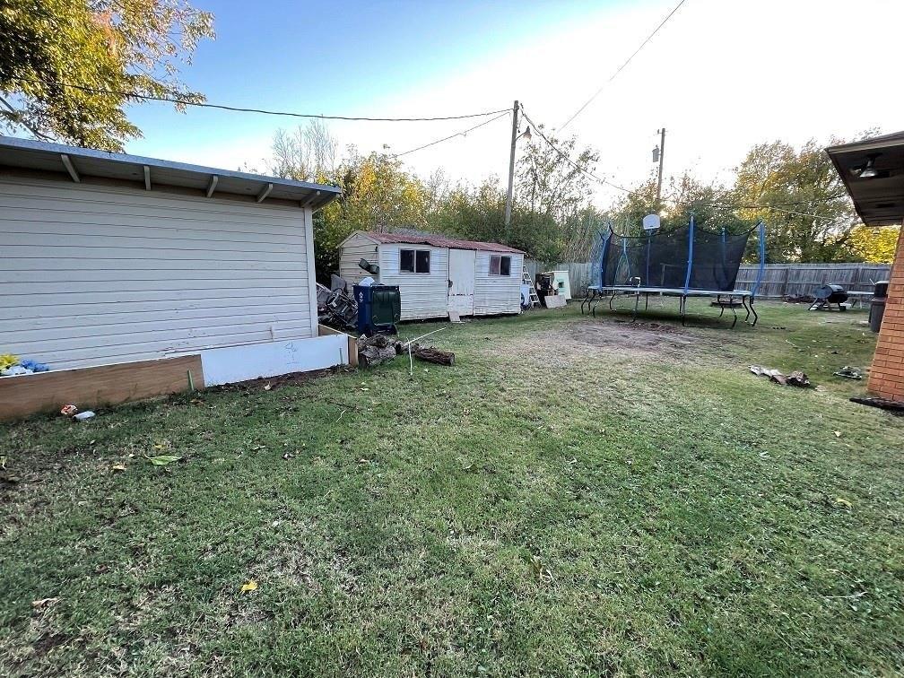 E Atkinson Dr, Oklahoma City, OK 73110