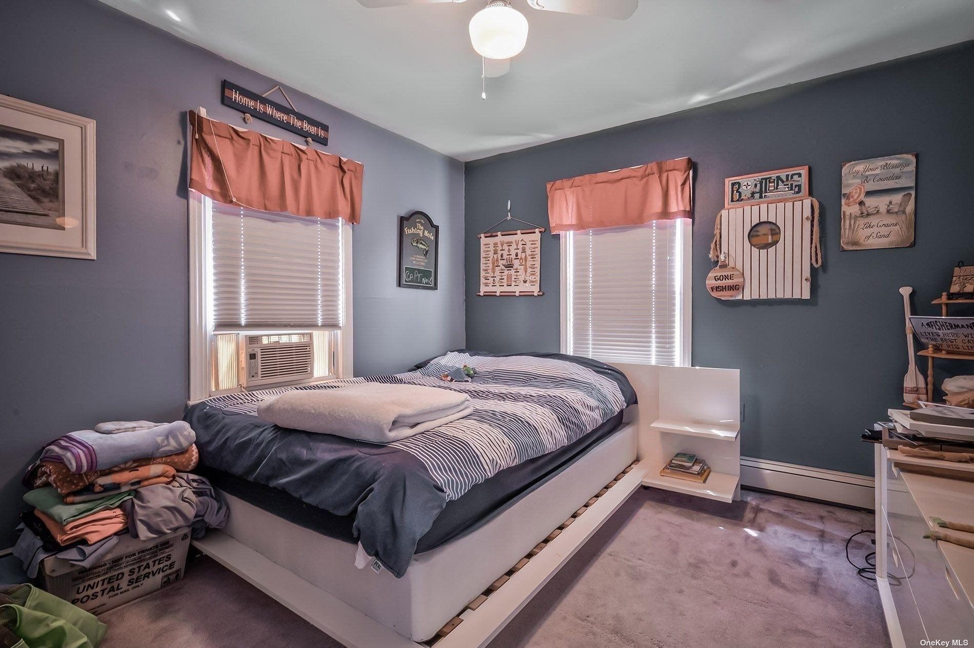 Violet Ave, Hicksville, NY 11801