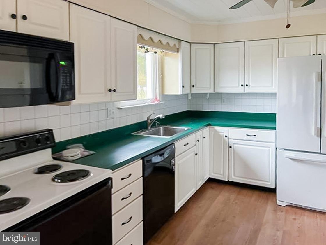 Fox Chase Dr, Blackwood, NJ 08012