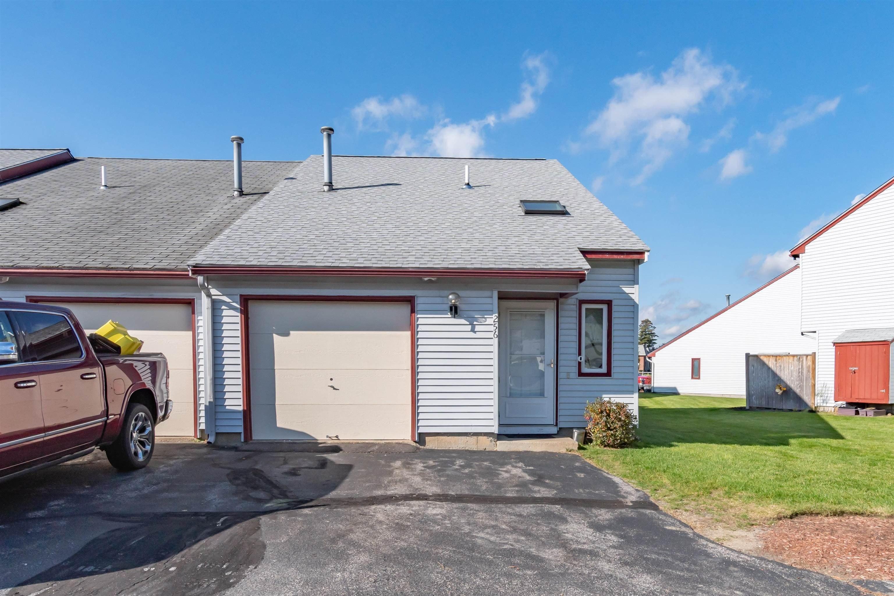 Stonebridge Dr, Nashua, NH 03063