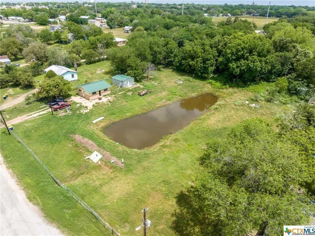Water St, Gonzales, TX 78629
