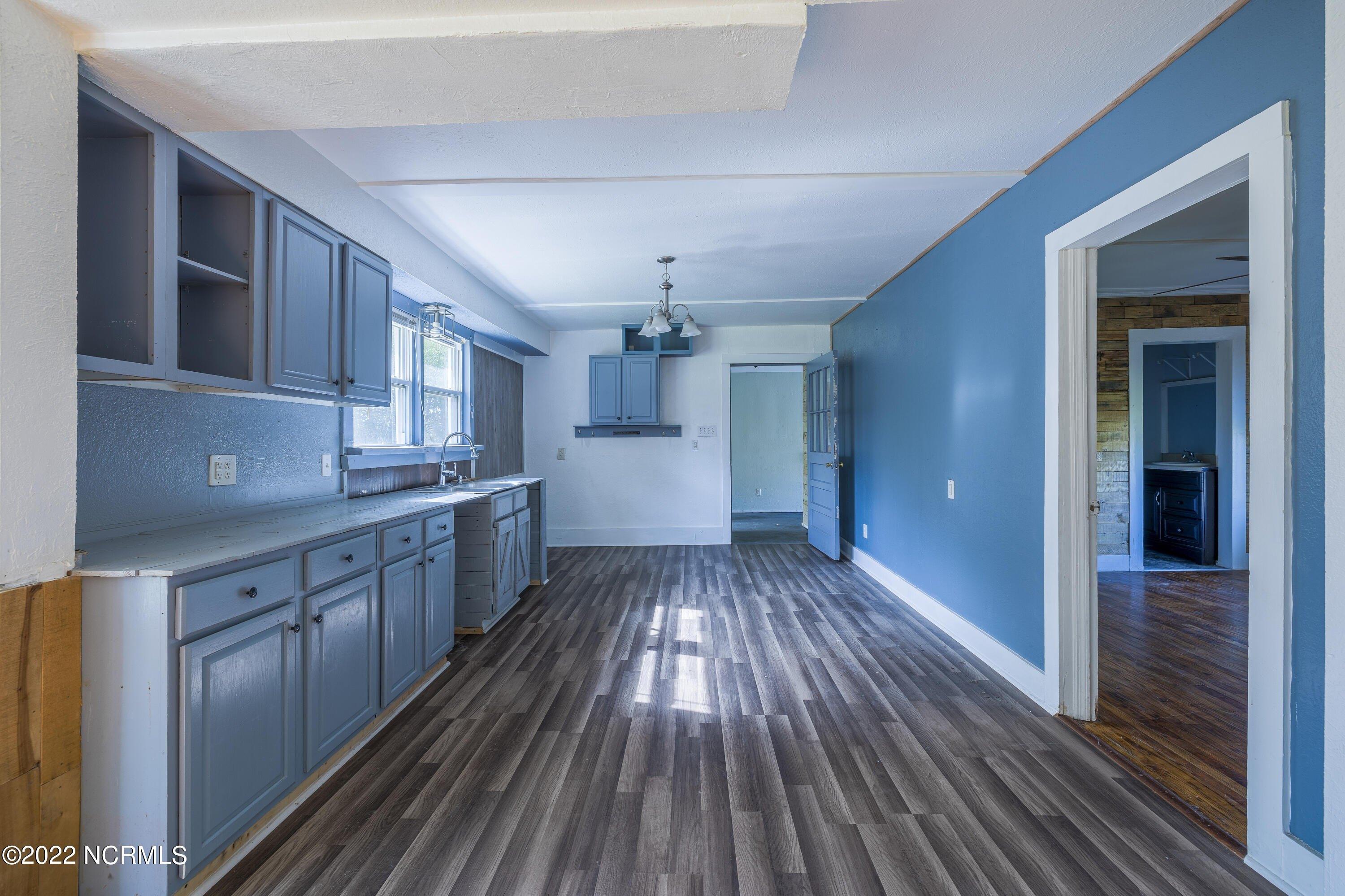 Riggs Rd, Maysville, NC 28555
