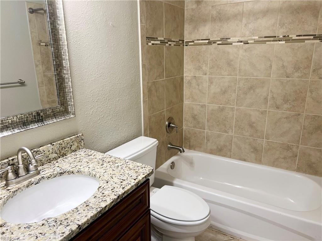 Moores Ln S, Newport News, VA 23606