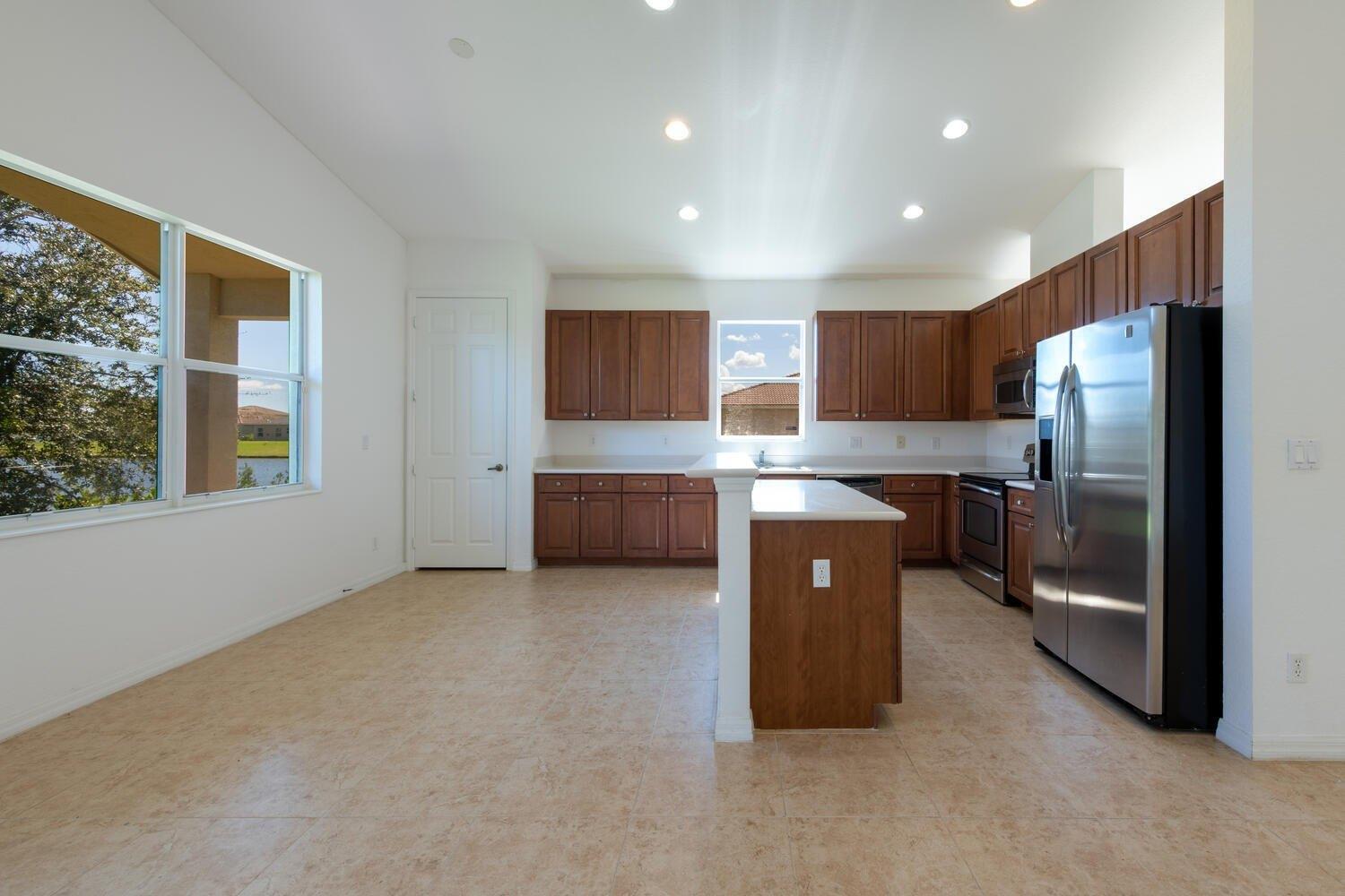 Aberfoyle Ave, Fort Pierce, FL 34947