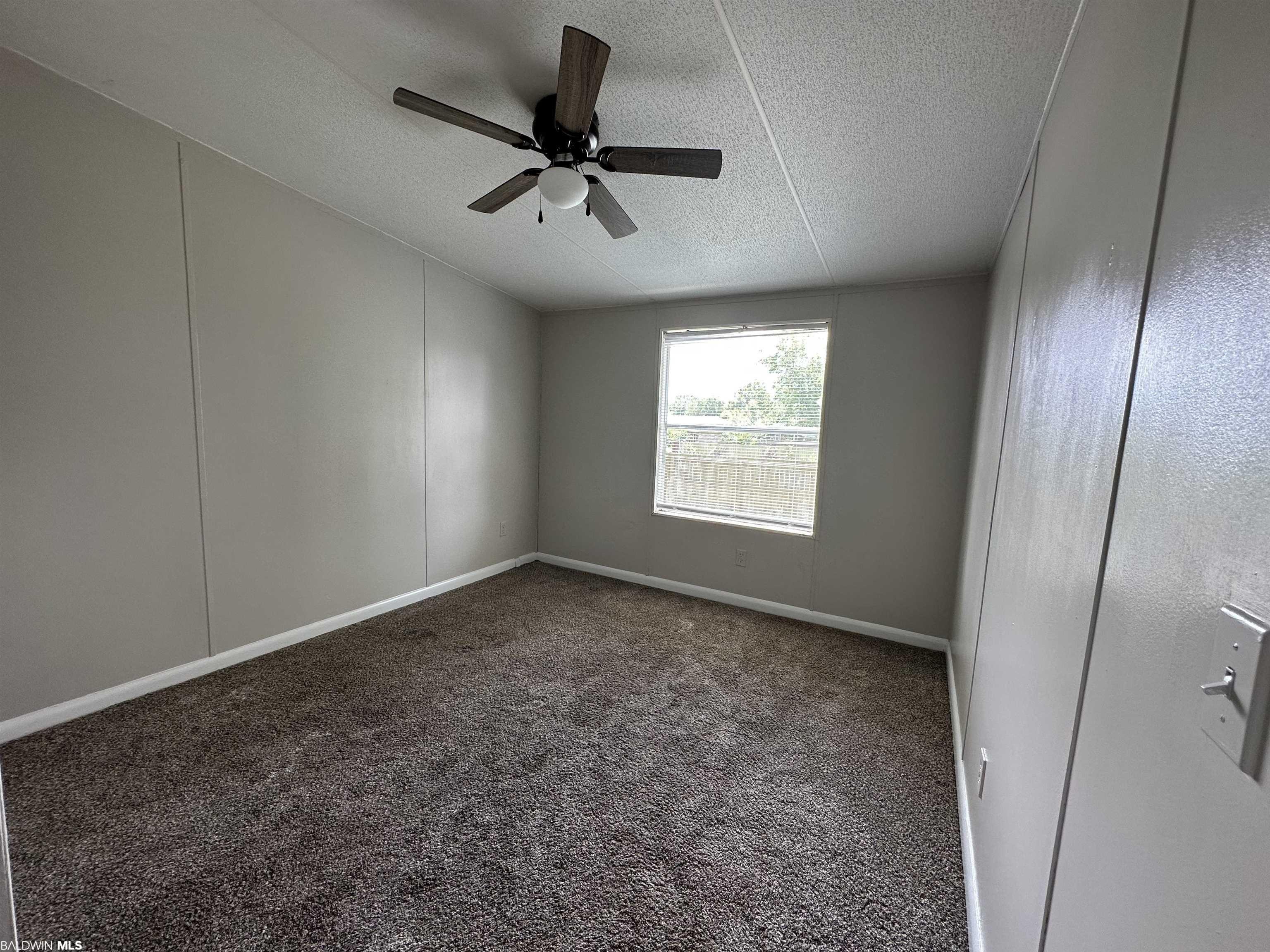 S Wren Ln, Robertsdale, AL 36567