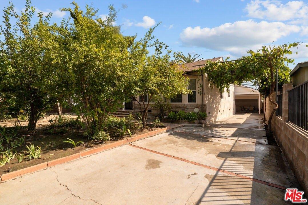 Saint Clair Ave, North Hollywood, CA 91606