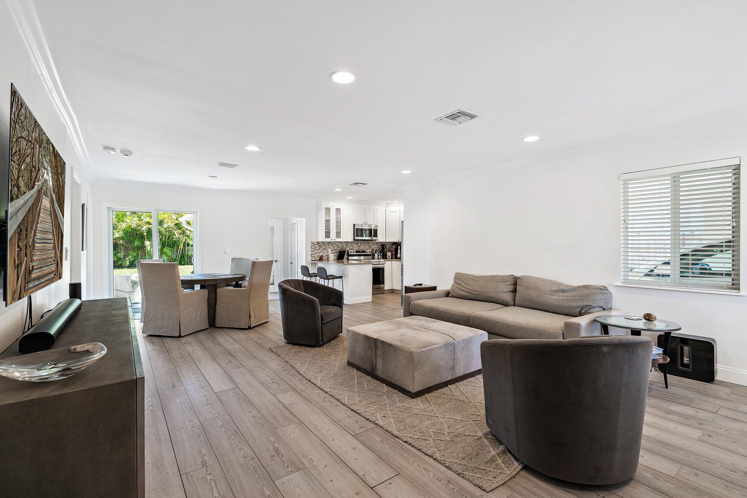 Alhambra Pl, West Palm Beach, FL 33405