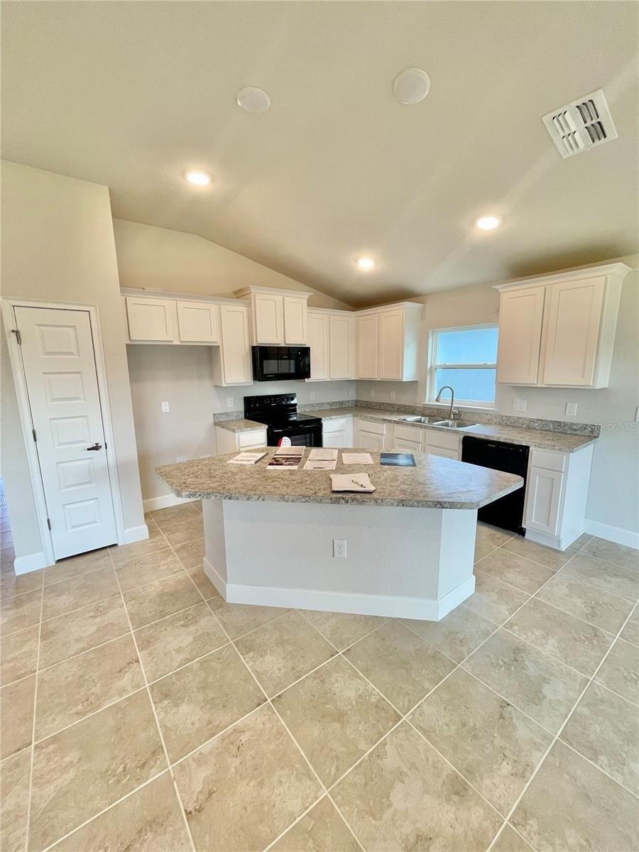 Tanaro Ln, Haines City, FL 33844