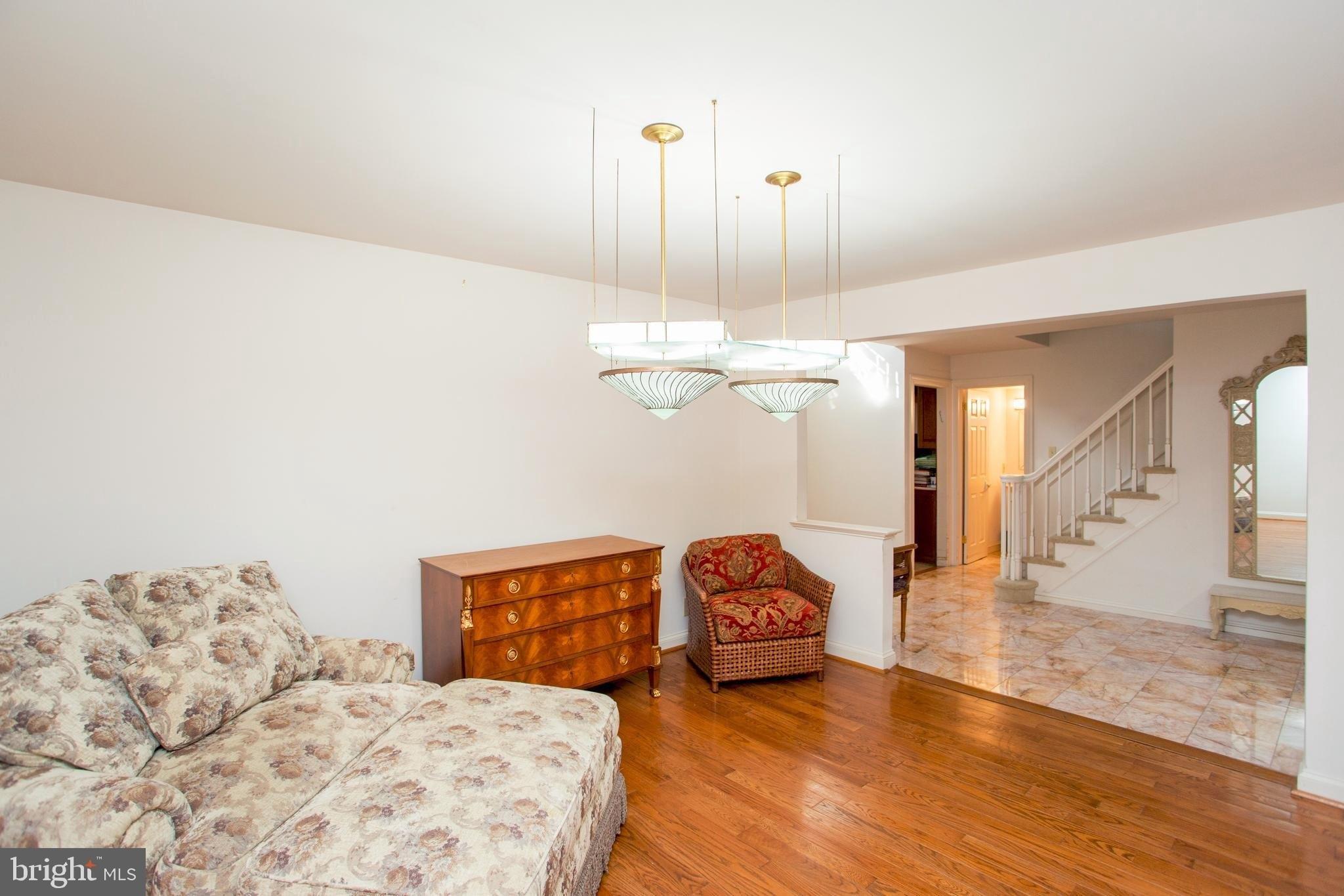 Oak Hill Dr, Huntingdon Valley, PA 19006