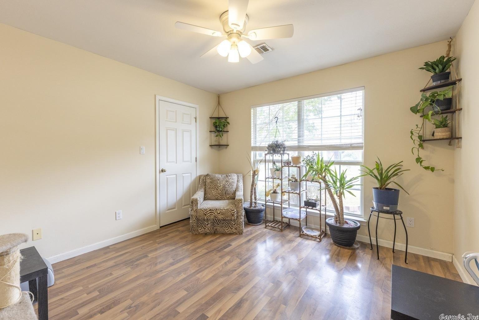 Se 1st St, Bryant, AR 72022