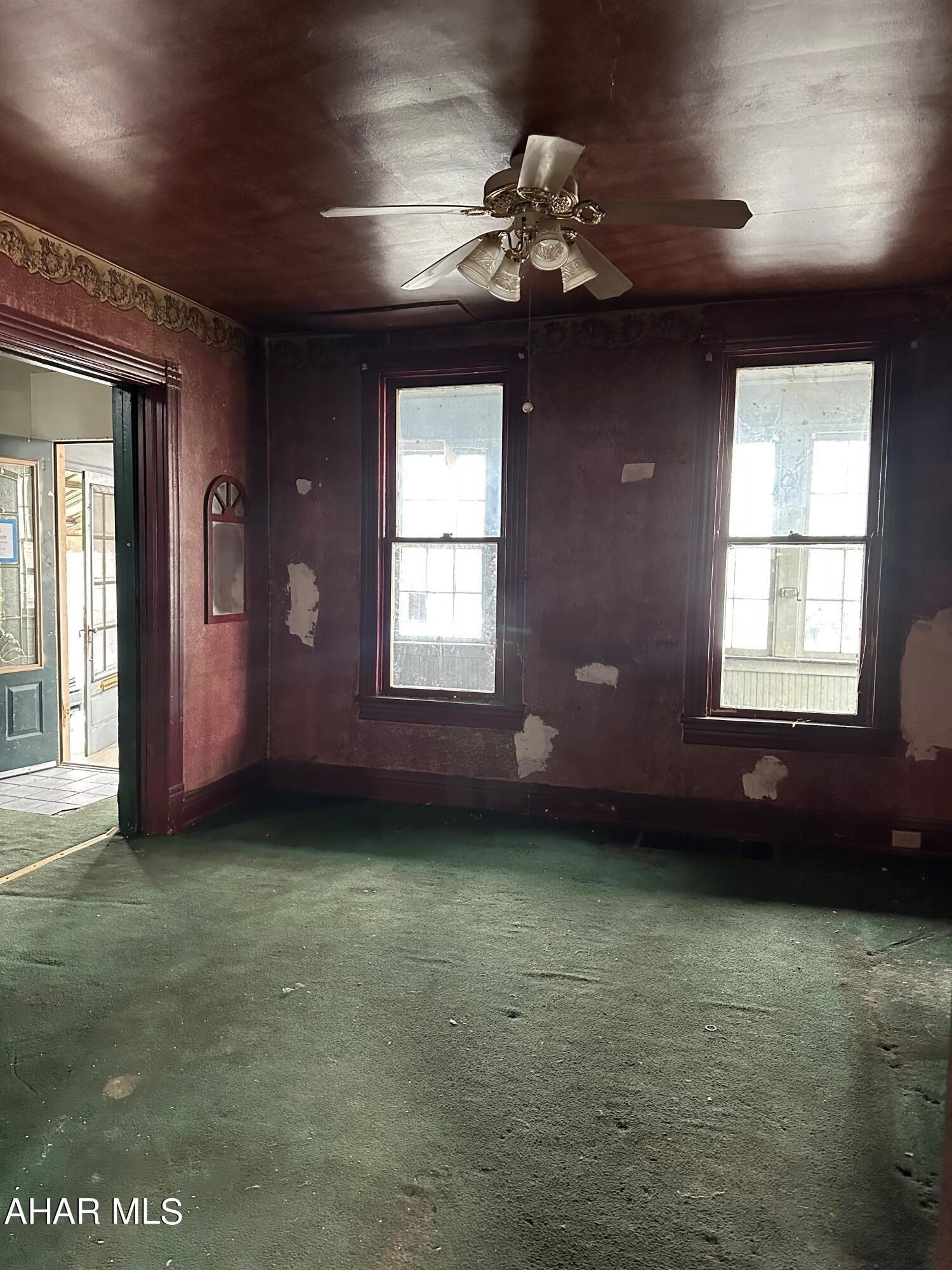 Blair Ave, Tyrone, PA 16686
