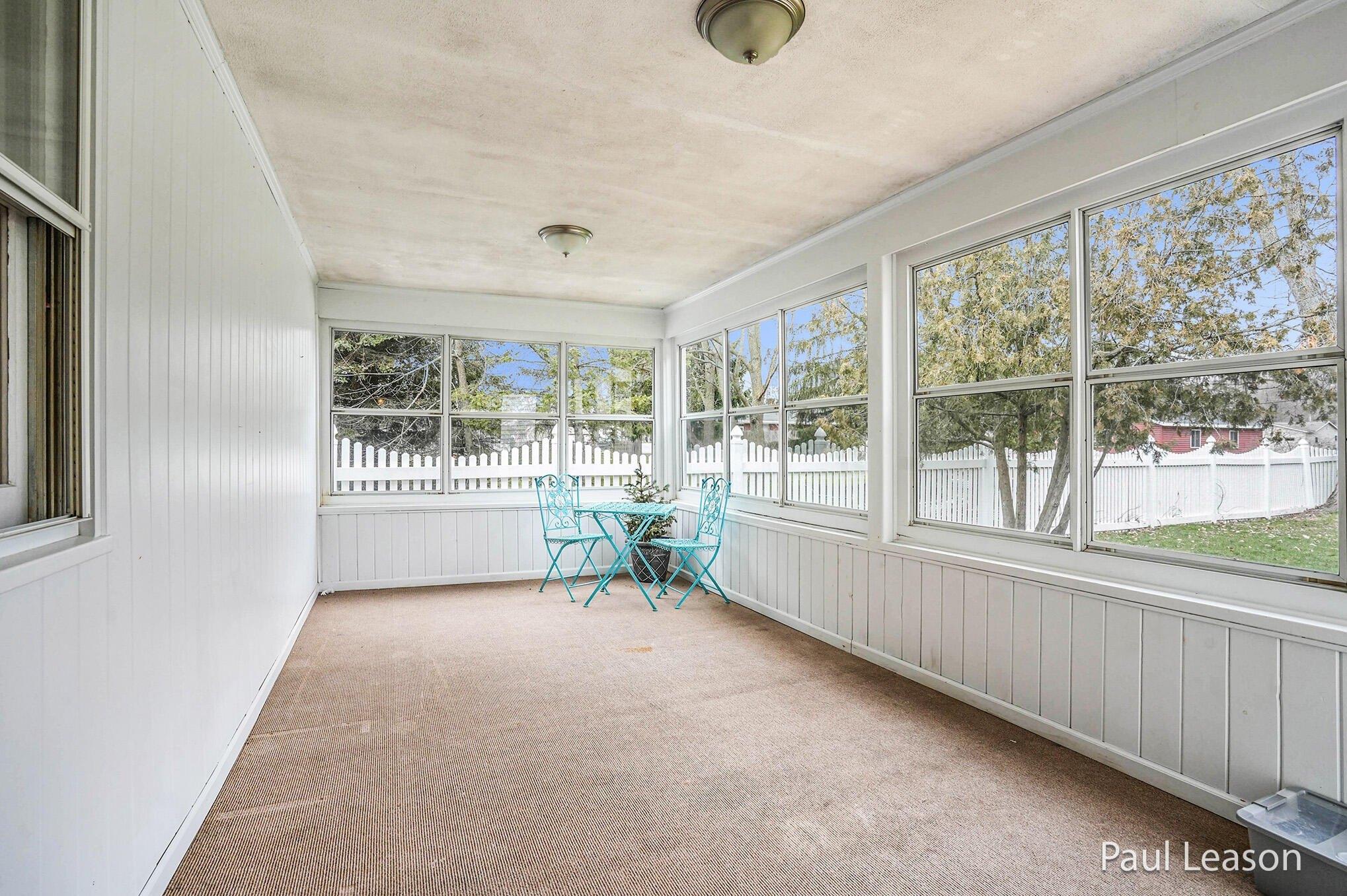 Leonard St, Coopersville, MI 49404