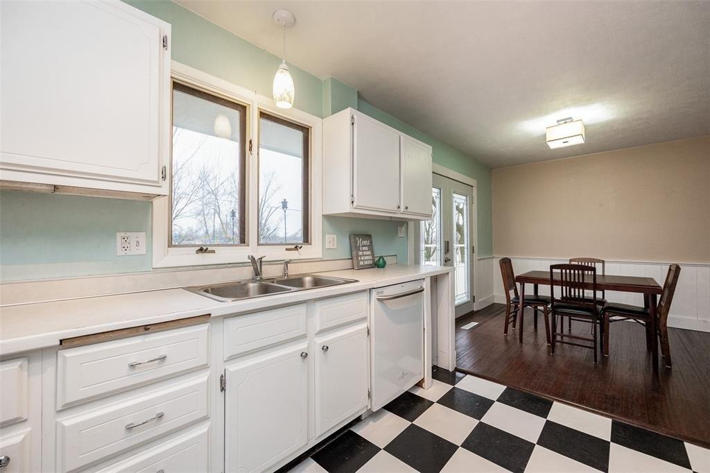 26th Ave, Marion, IA 52302