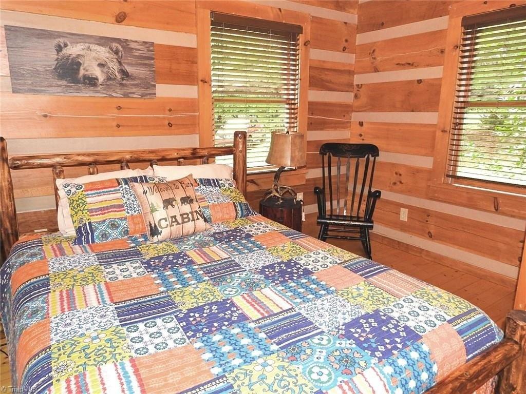 Fairview Dr, Traphill, NC 28685