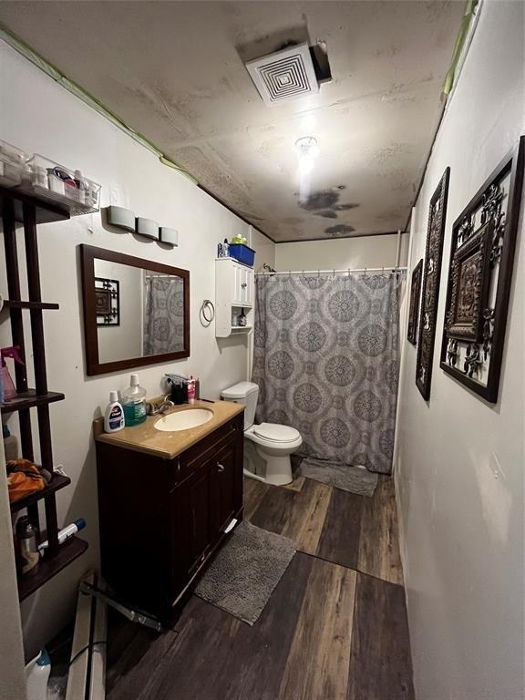 Clarksville St, Bogata, TX 75417