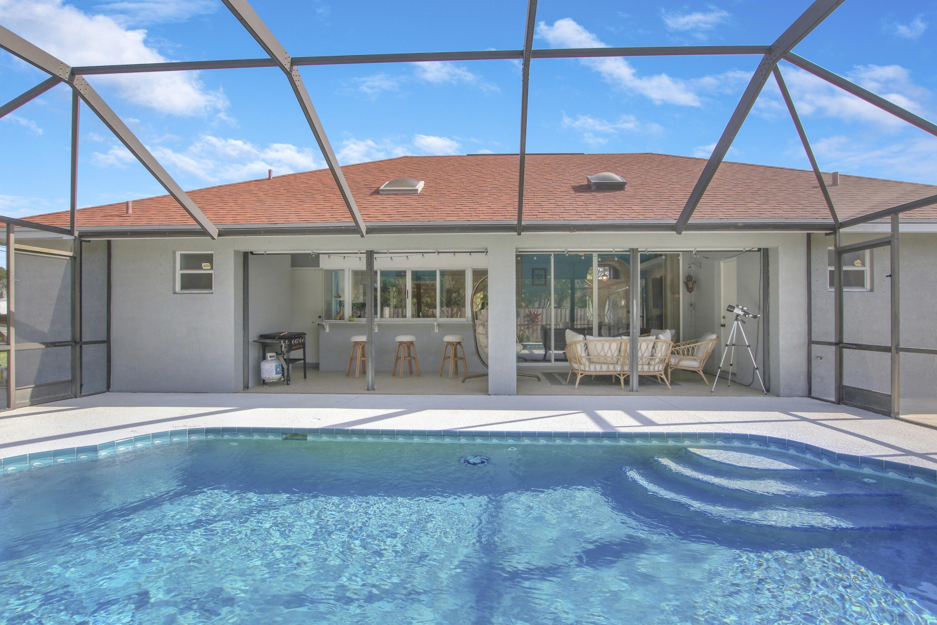 Sw Del Rio Blvd, Port Saint Lucie, FL 34953