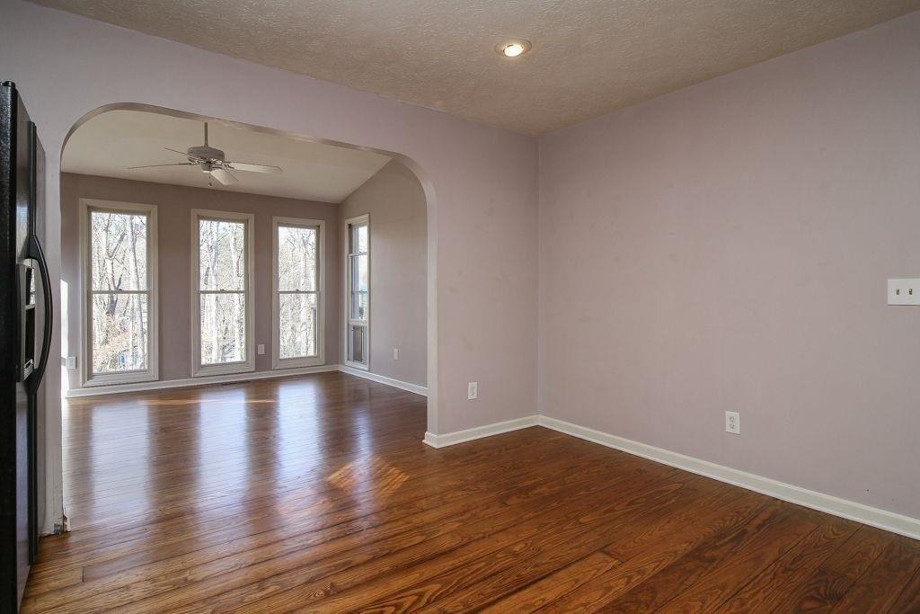 Rolling Green Dr, Acworth, GA 30102