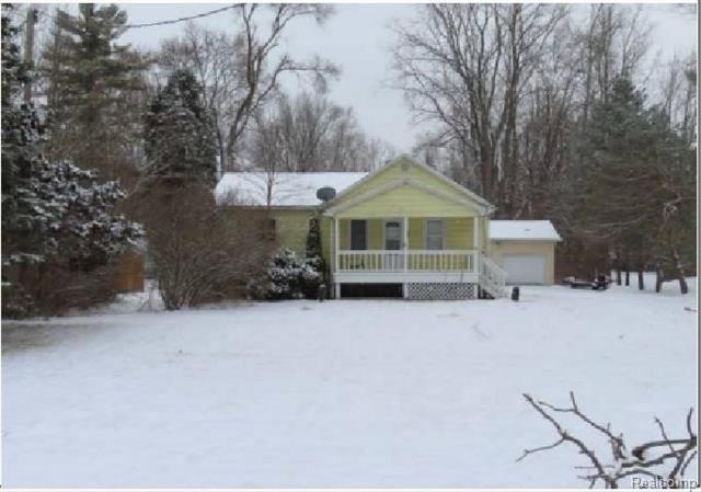 Ravenswood Rd, Marysville, MI 48040