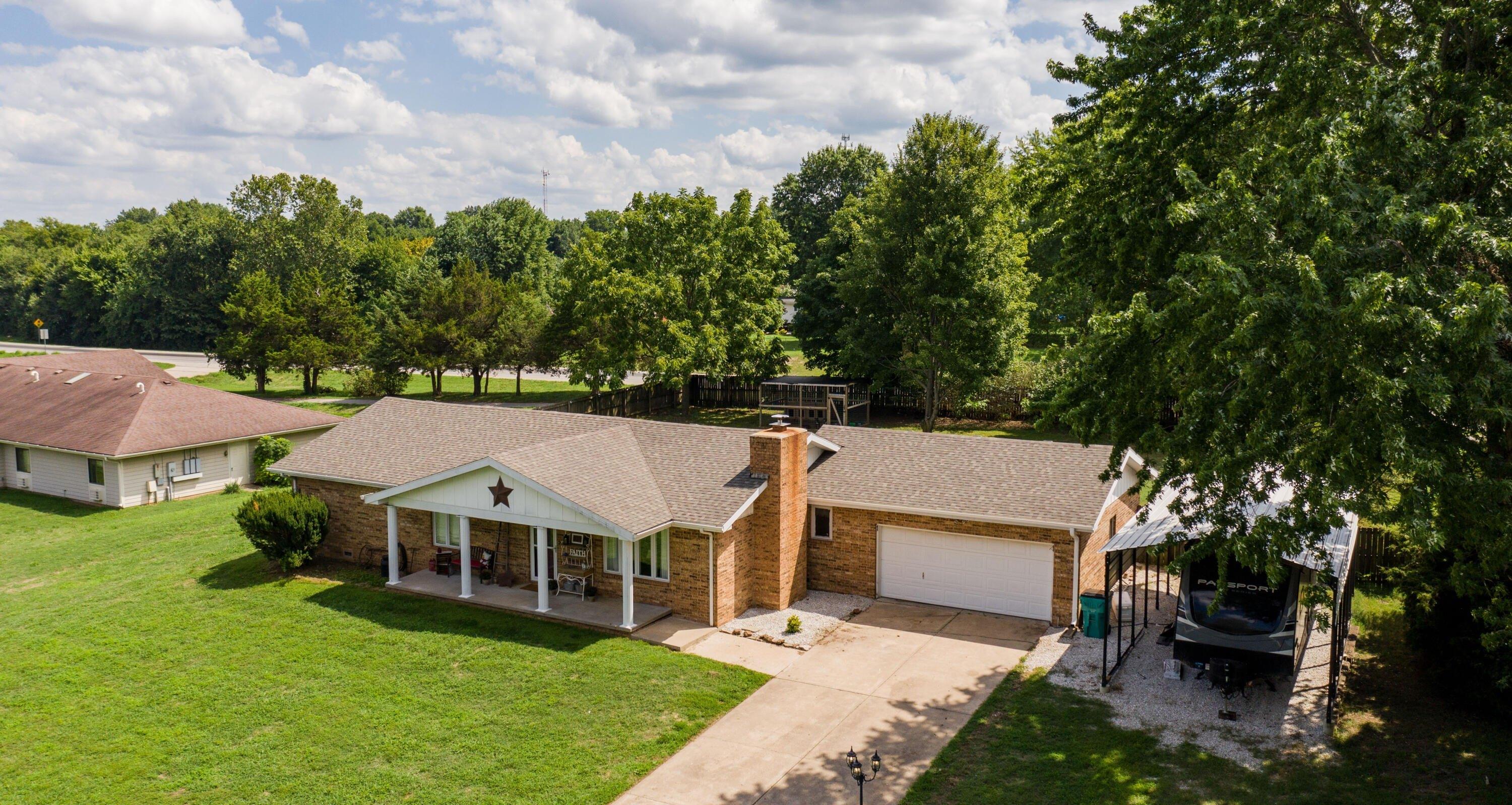 E Kay St, Republic, MO 65738