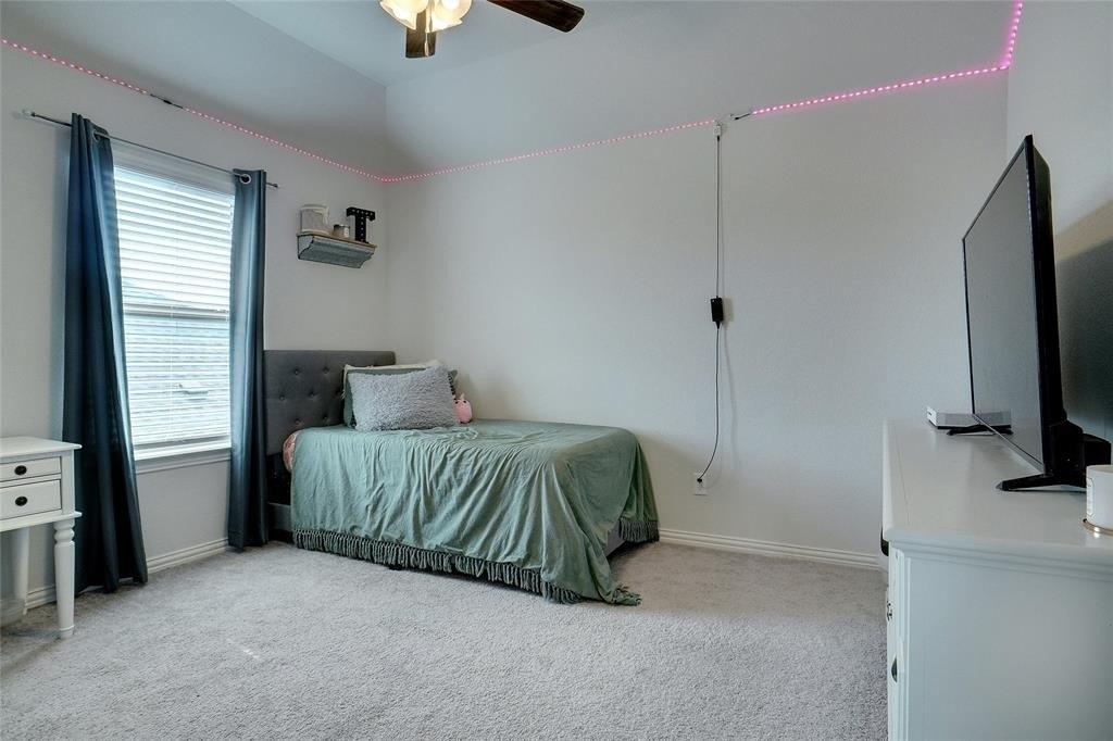 Thunderwing Dr, Fort Worth, TX 76179
