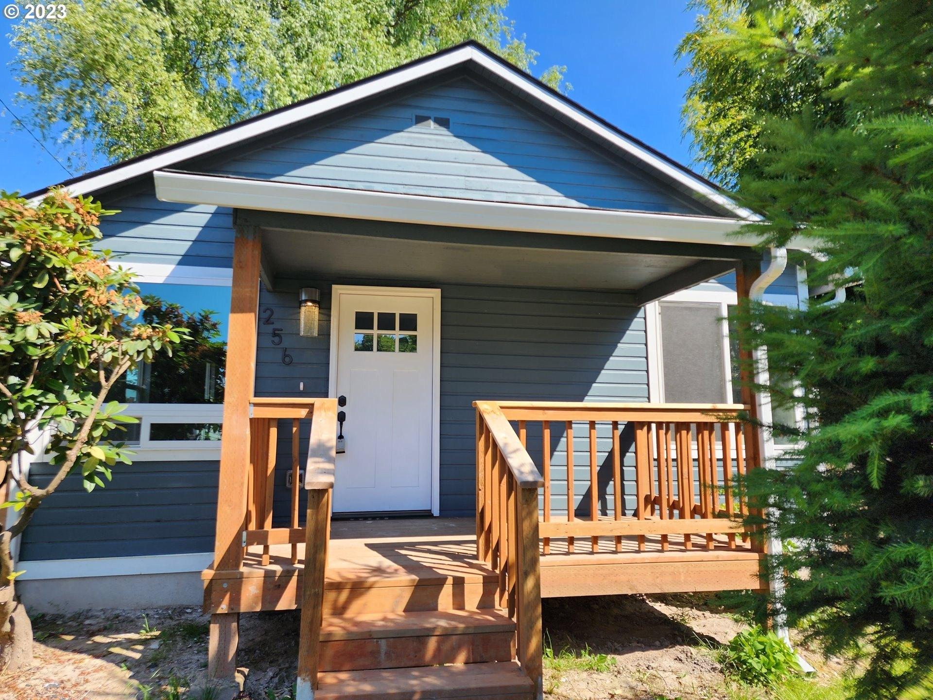 19th Ave, Longview, WA 98632