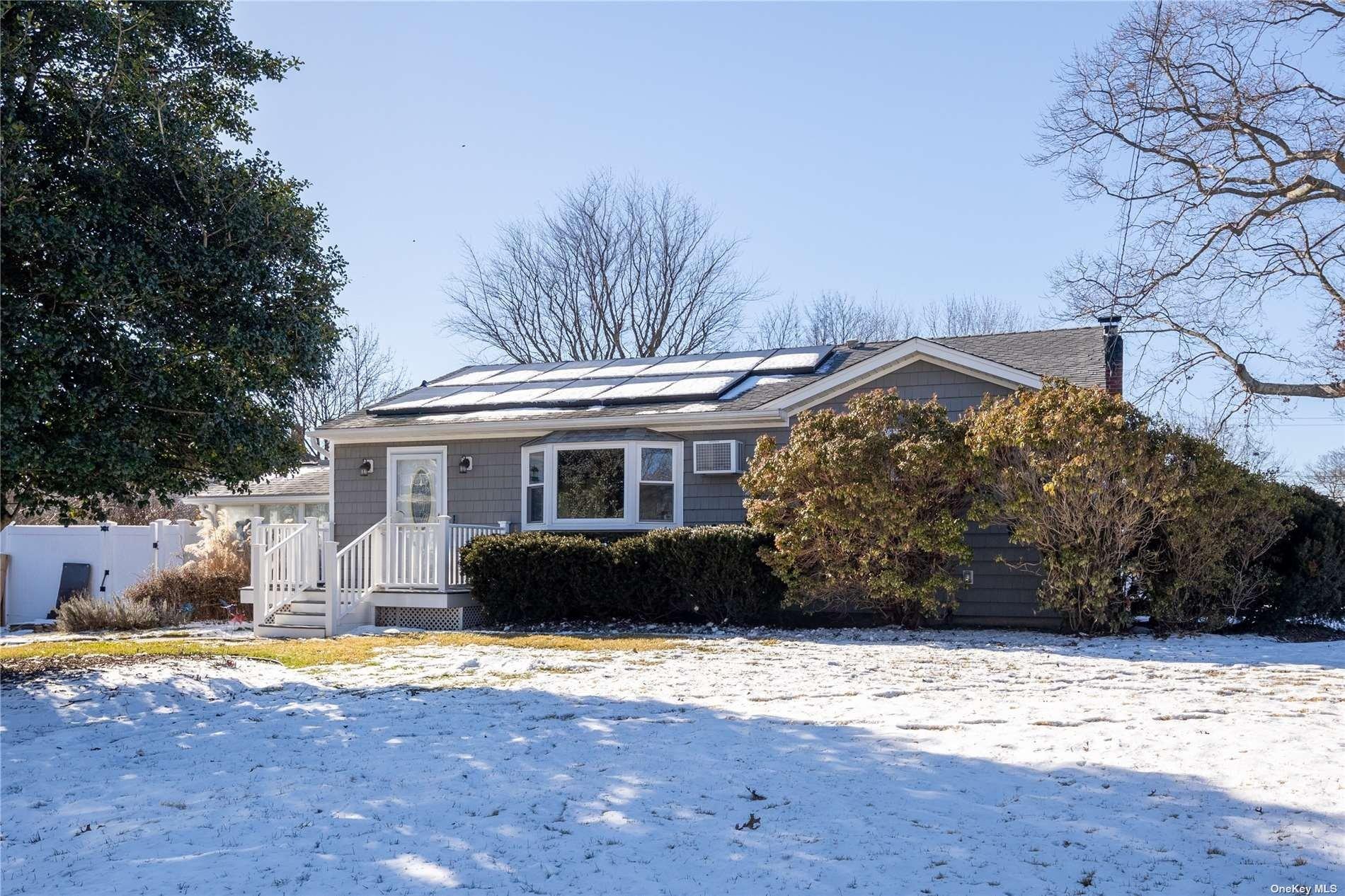Maple Ave, Patchogue, NY 11772