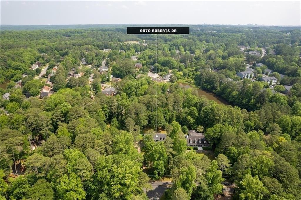 Roberts Dr, Sandy Springs, GA 30350
