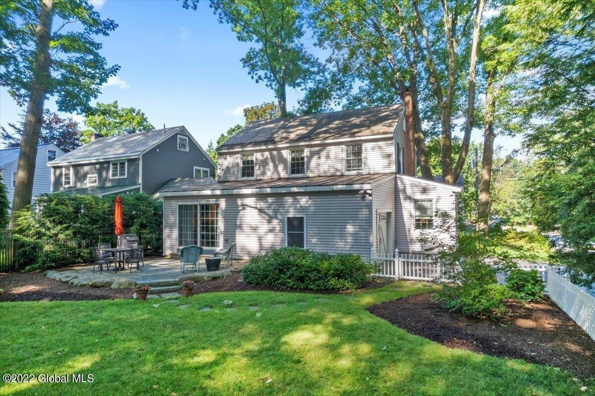 Pinewood Ave, Saratoga Springs, NY 12866