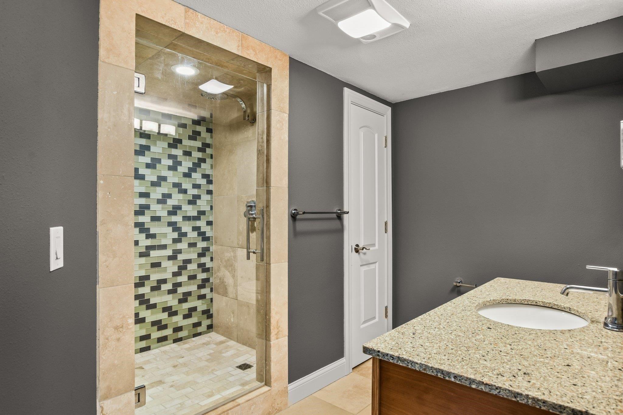 Ellen Ave, Madison, WI 53716
