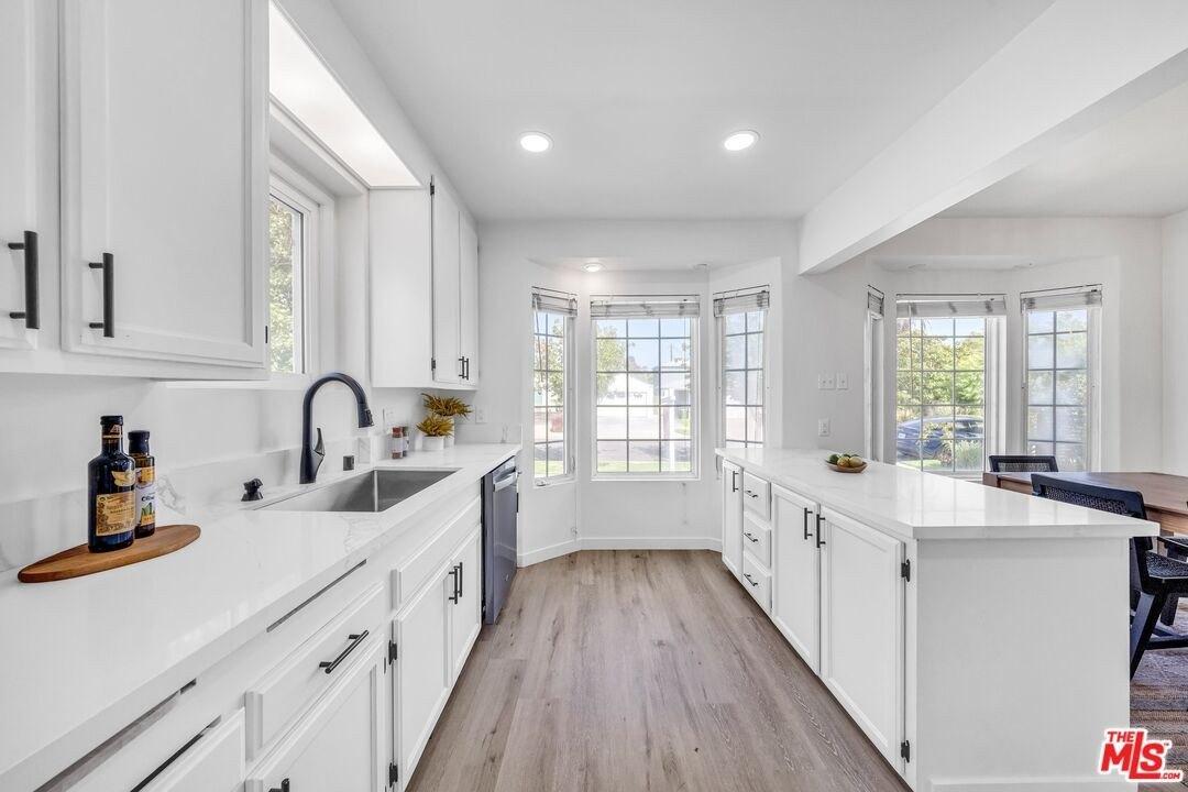Gonzaga Ave, Los Angeles, CA 90045