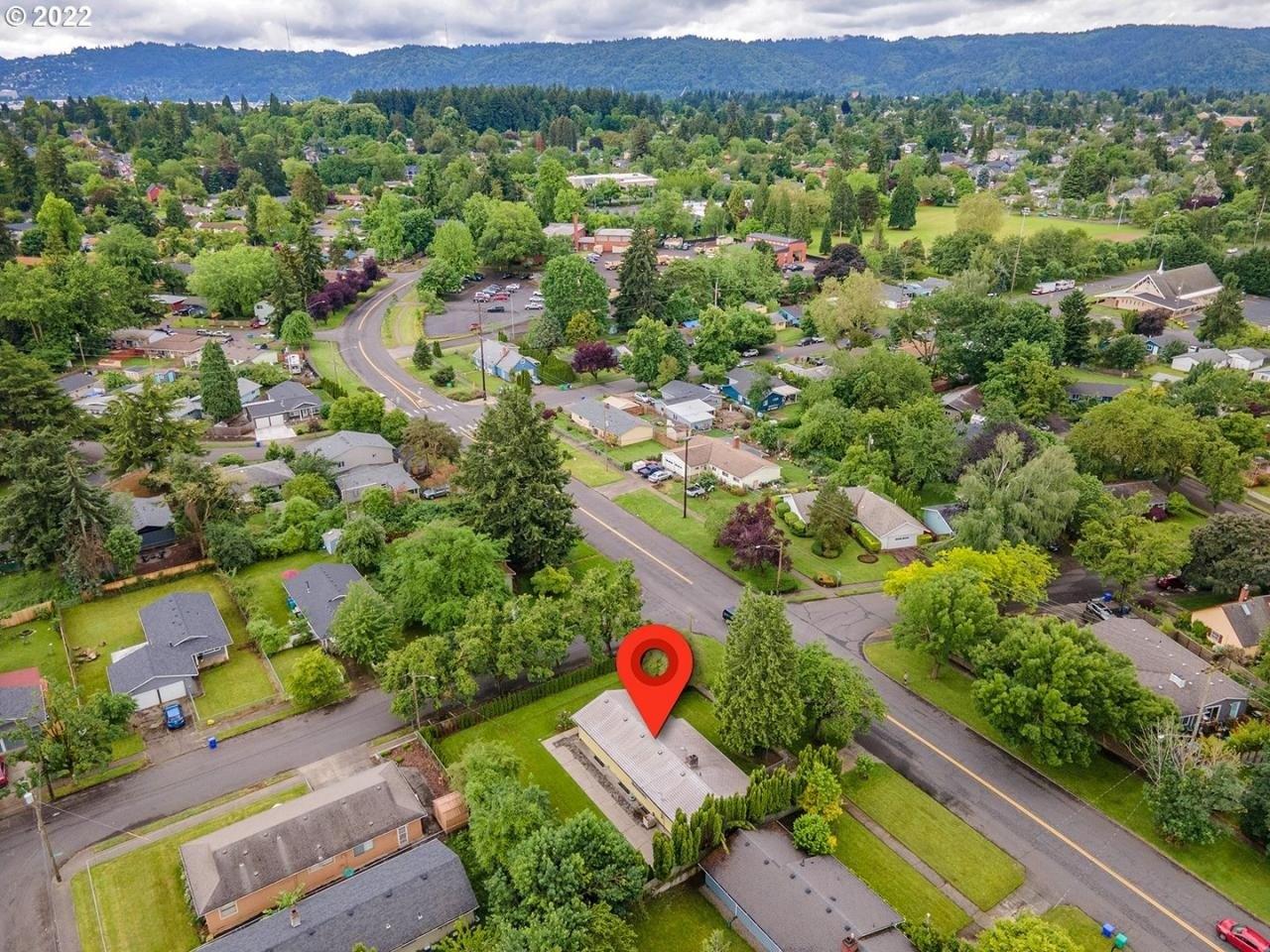 N Chautauqua Blvd, Portland, OR 97217