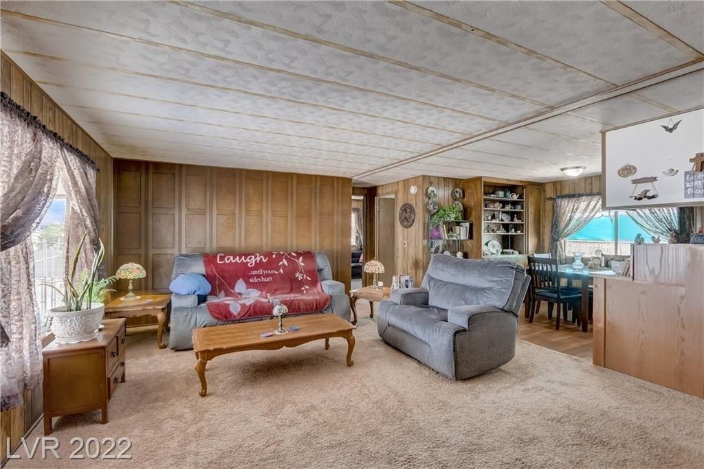 S Comstock Cir E, Pahrump, NV 89048