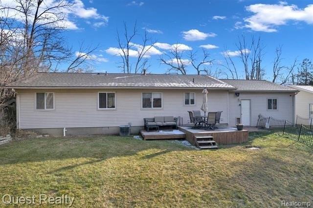Dartmouth Rd, Clarkston, MI 48348