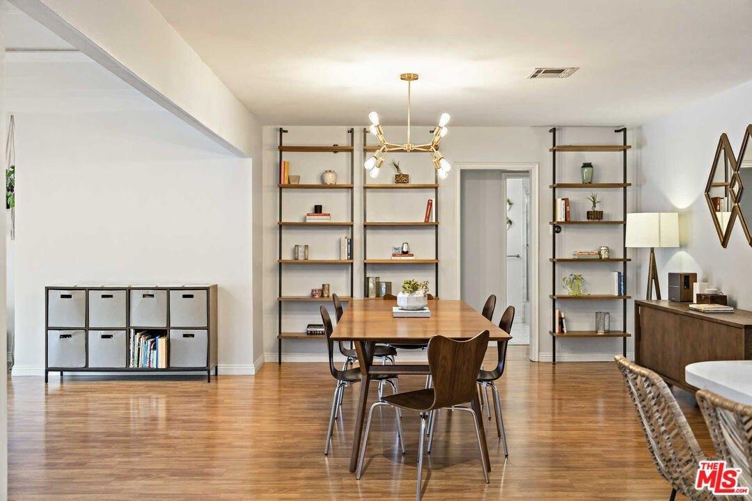Bessemer St, Van Nuys, CA 91401