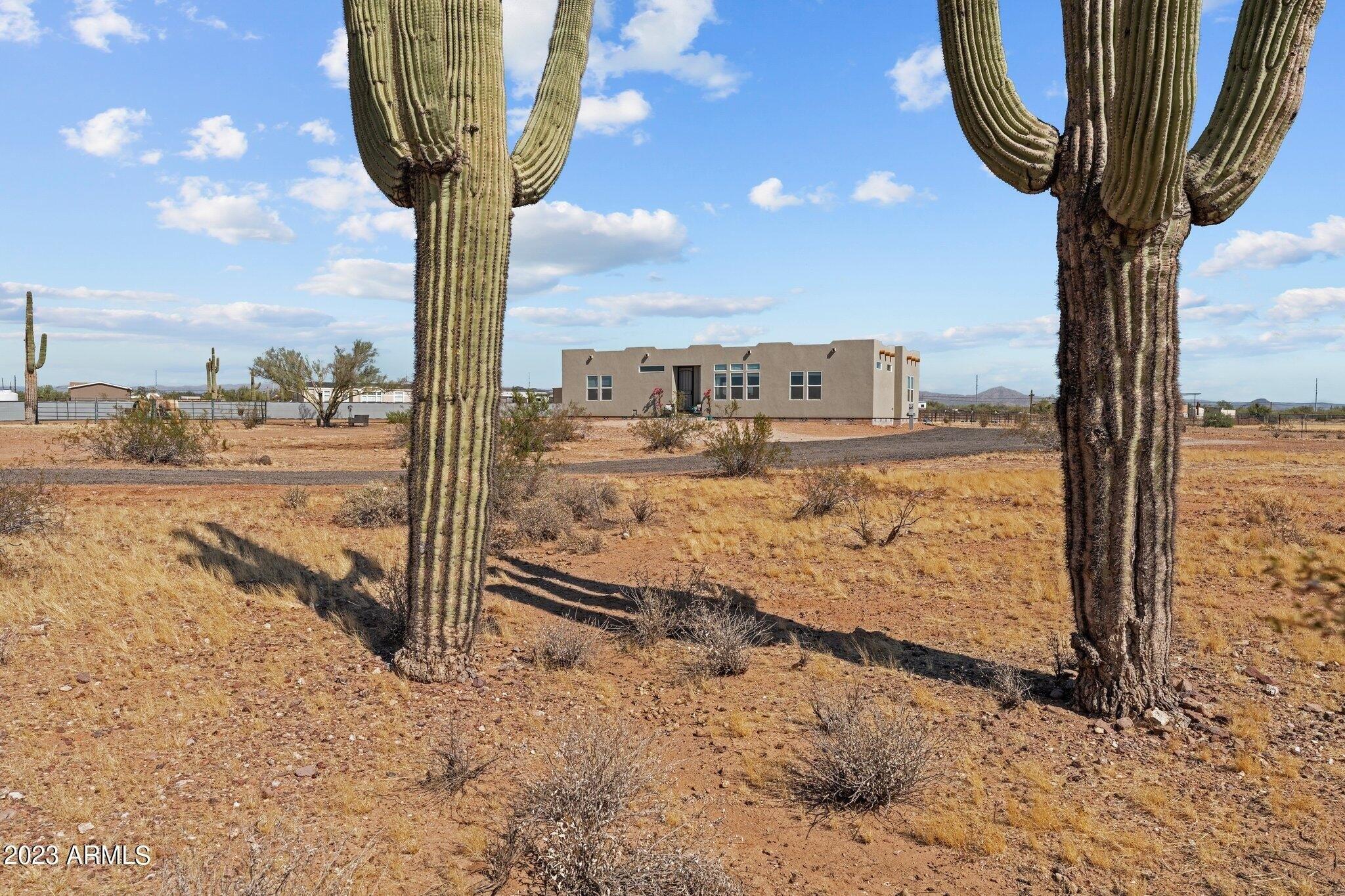 N 251st Ave, Morristown, AZ 85342