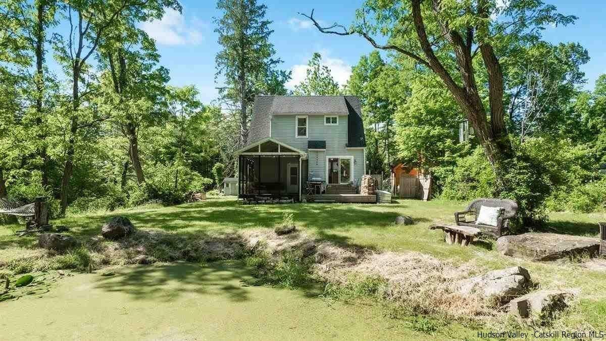 Tinker St, Woodstock, NY 12498
