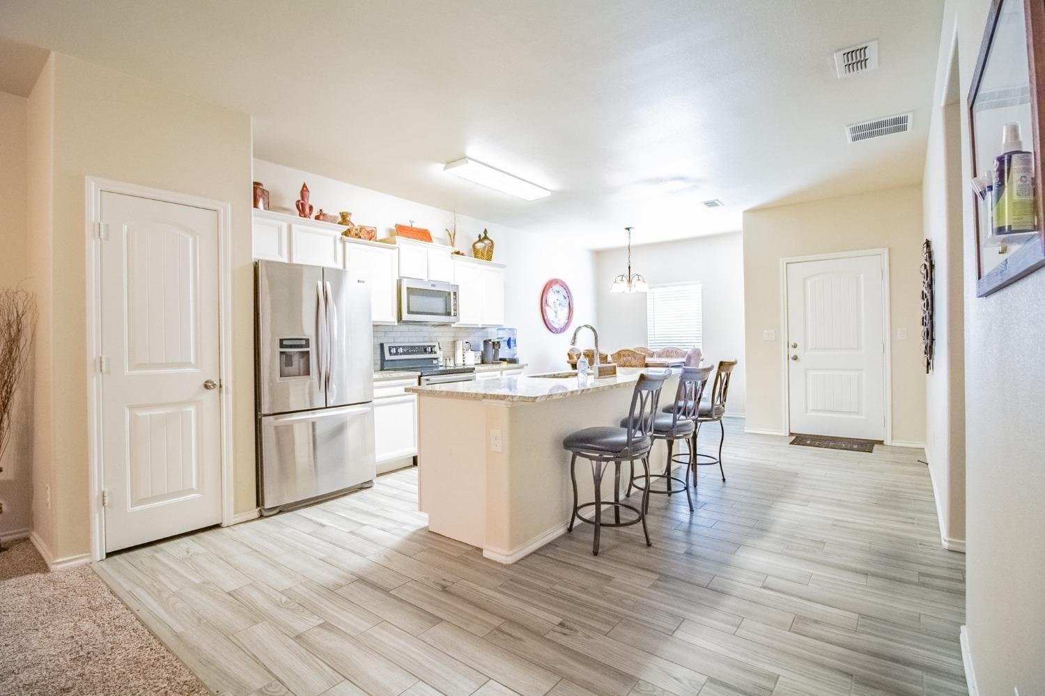 Avenue V, Lubbock, TX 79423