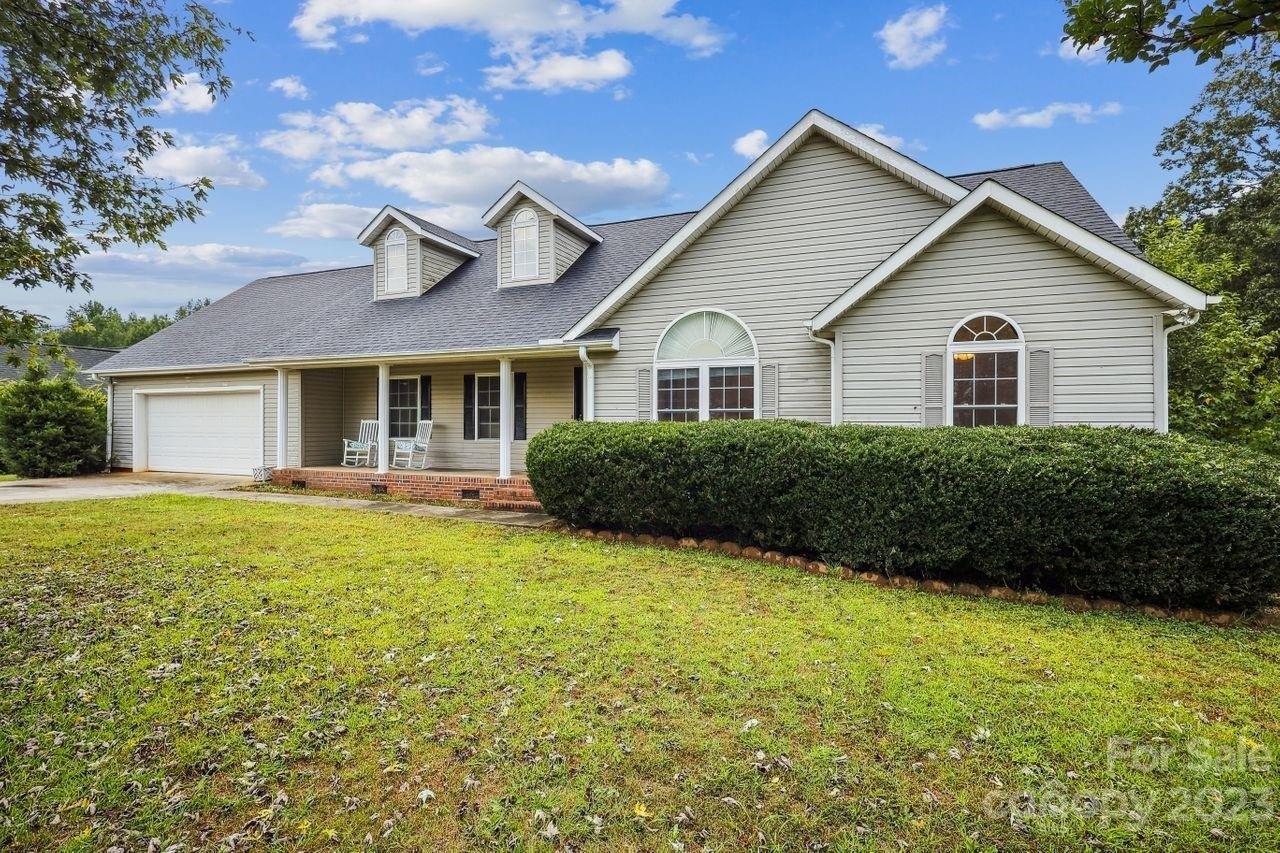 Peaceful Creek Dr, York, SC 29745