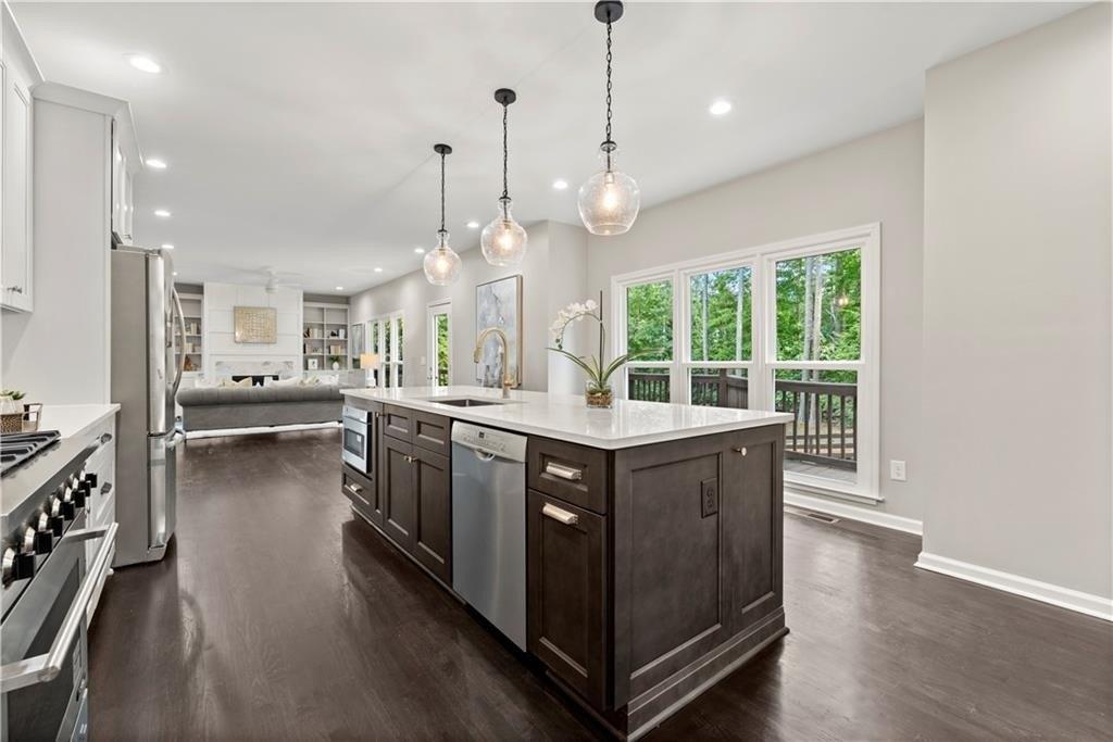 Walnut Creek Trl Nw, Kennesaw, GA 30152