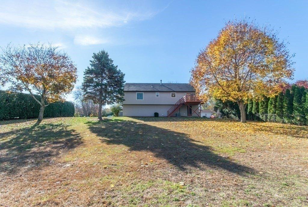 Hampden Ln, Agawam, MA 01001