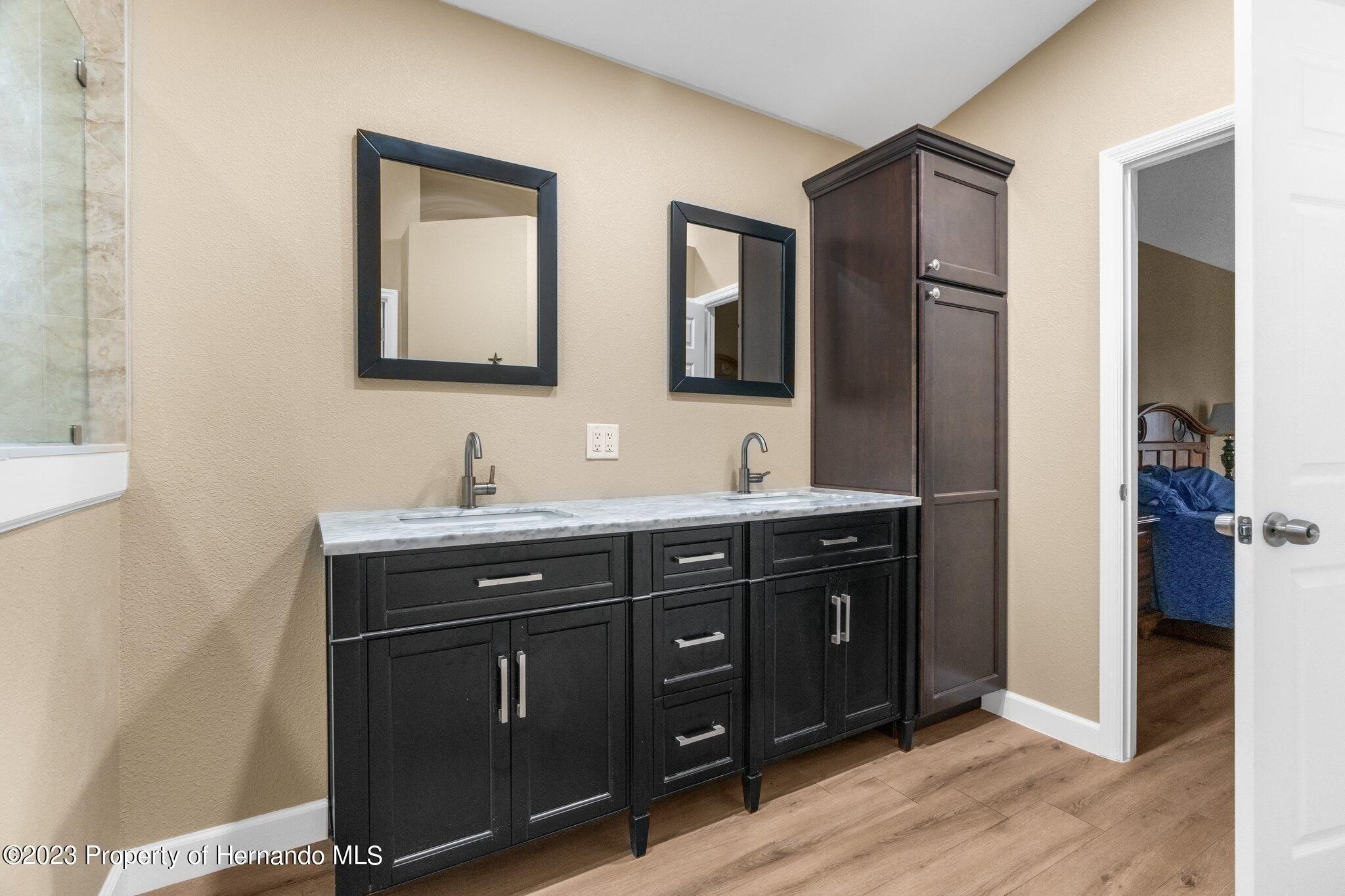 Hummingbird Rd, Weeki Wachee, FL 34614