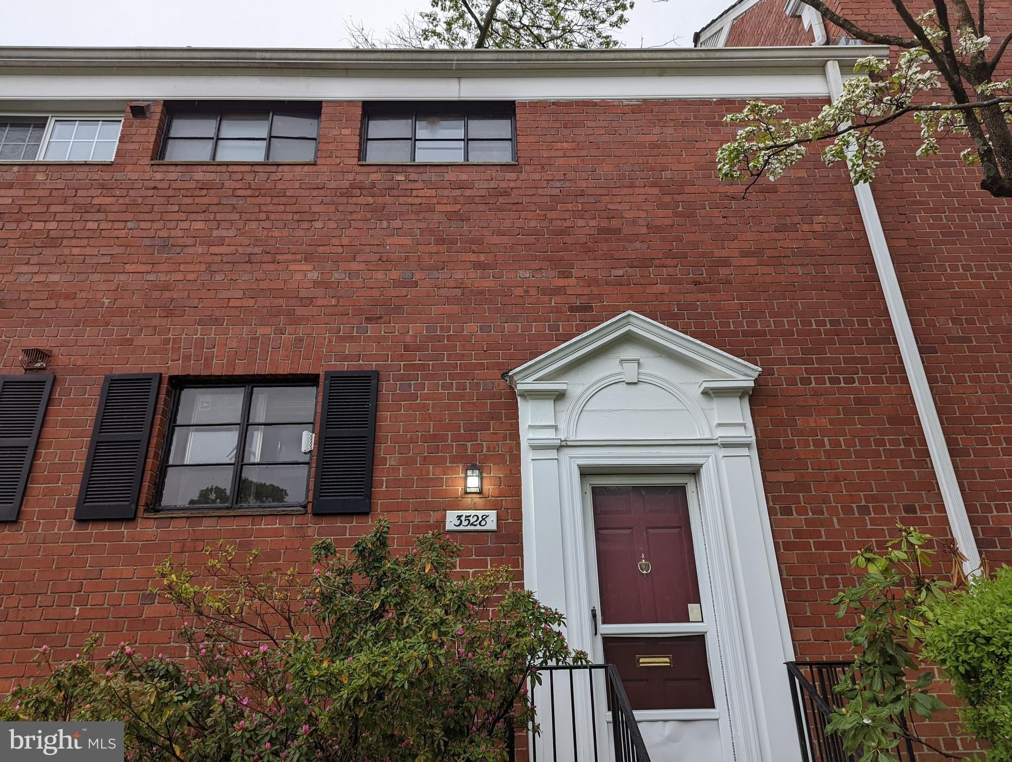 Valley Dr, Alexandria, VA 22302