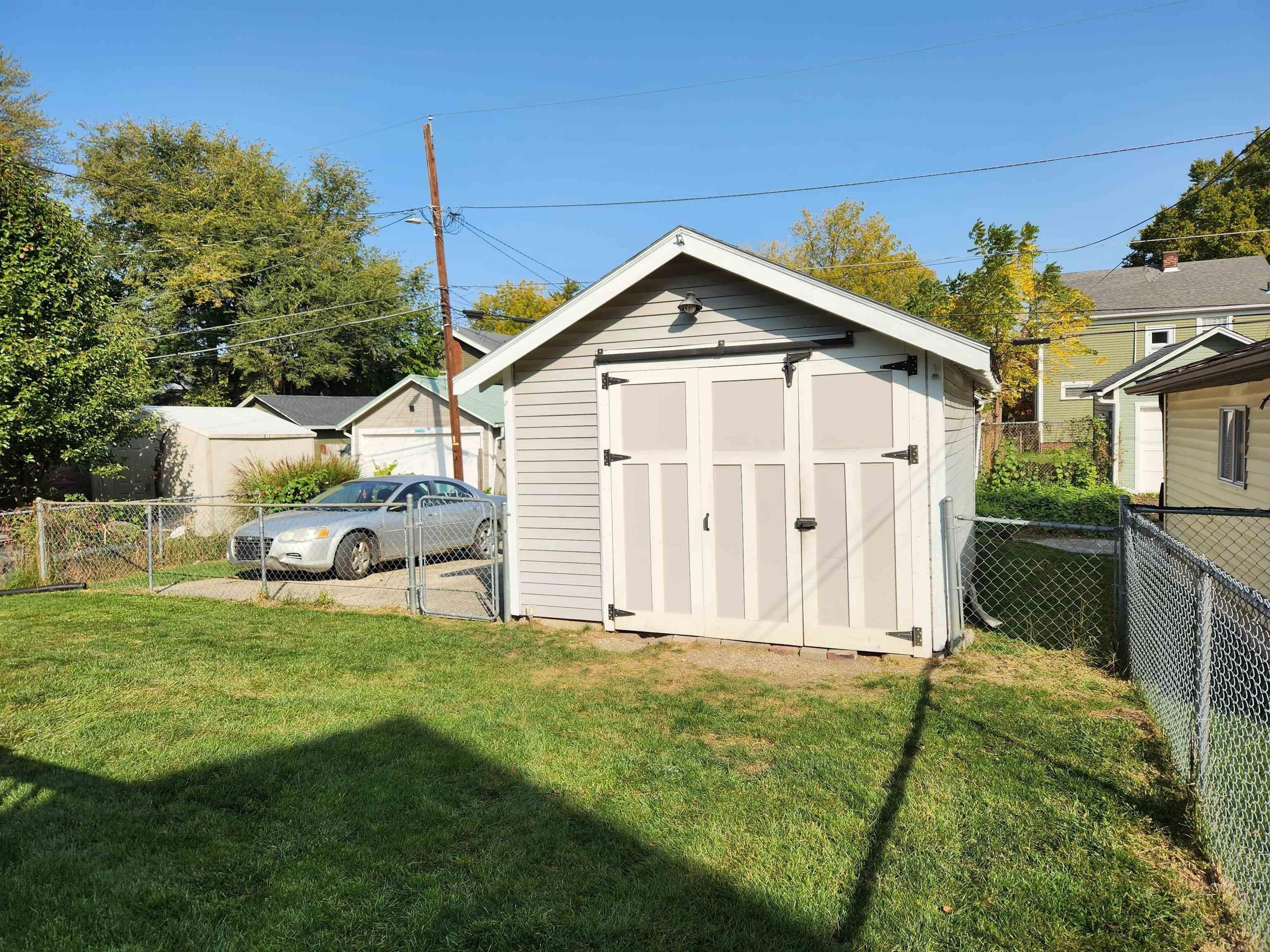 Dayton Ave, Fort Wayne, IN 46807